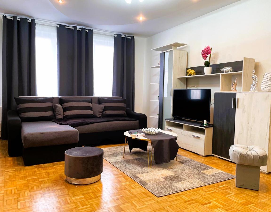Royal Palace - City Center Accommodation 부쿠레슈티 외부 사진